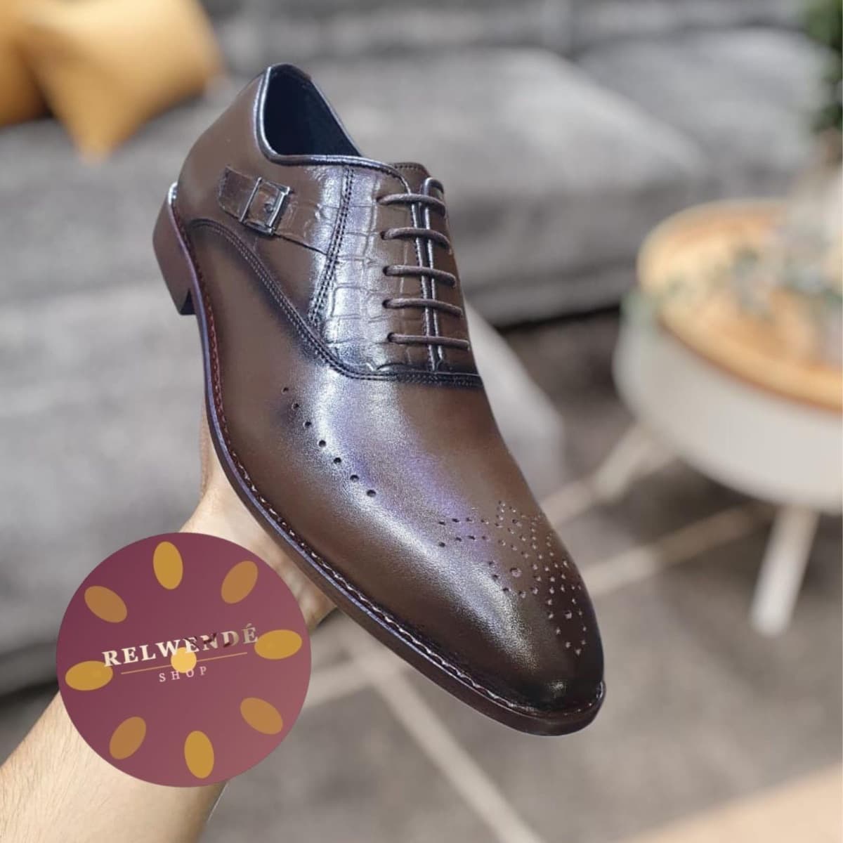 Chaussures en 100% cuir de bonne qualité