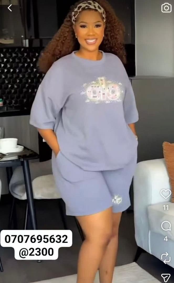 Des vêtements de femme